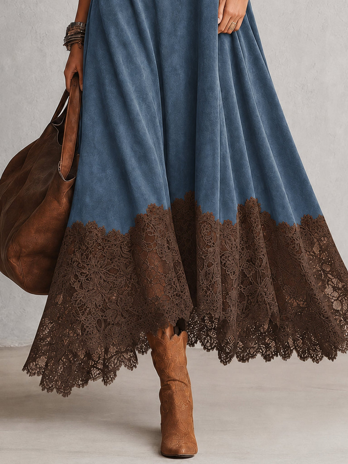Solène | Vintage Brown Suede-Effect Long-Sleeve Maxi Dress with Lace Hem