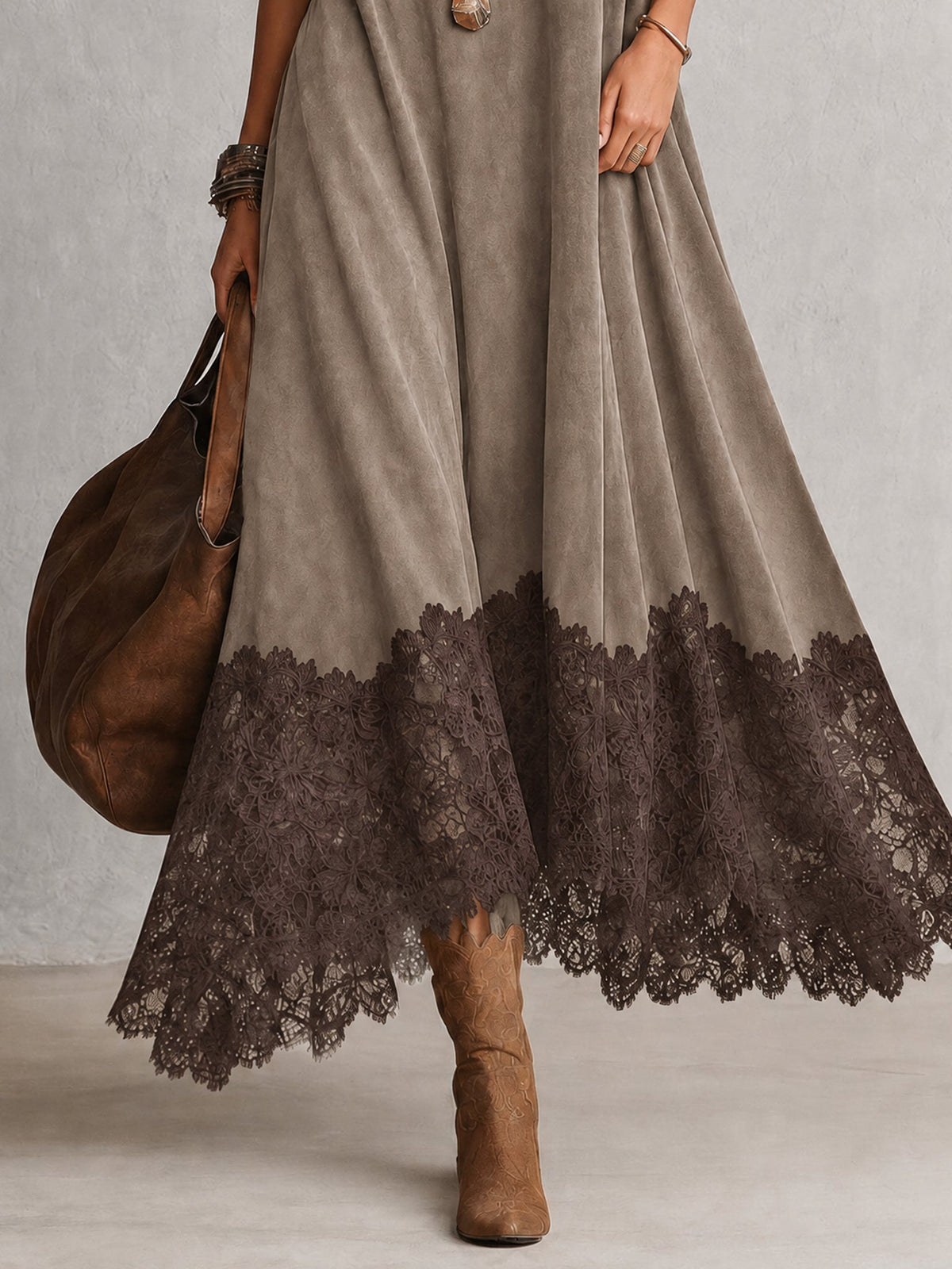 Solène | Vintage Brown Suede-Effect Long-Sleeve Maxi Dress with Lace Hem