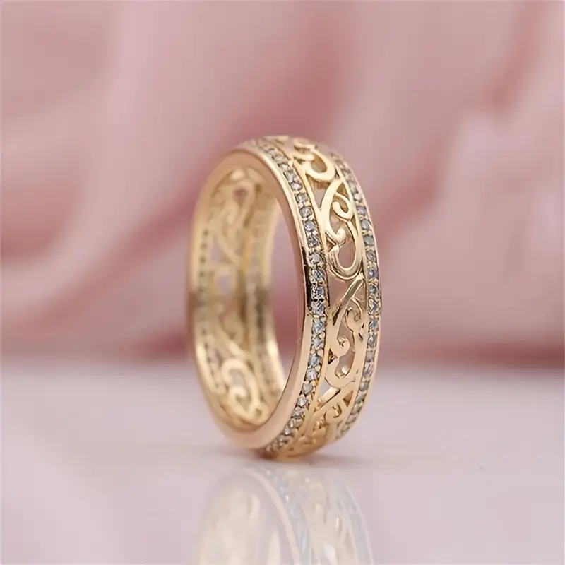 Crystal-Embellished Gold Filigree Ring